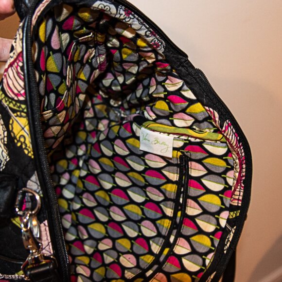 Vera Bradley Cross Body Zipper closure Bag Moon Blooms Quilted - Picture 4 of 4